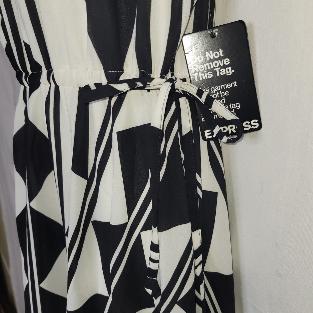 Express Womens Geometric Print Halter Maxi Dress w/ Handkerchief Hem - Picture 5 of 9